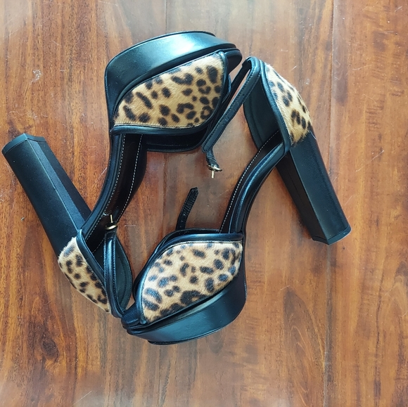 Marion Parke "Annie" Block Heels - Picture 3 of 9